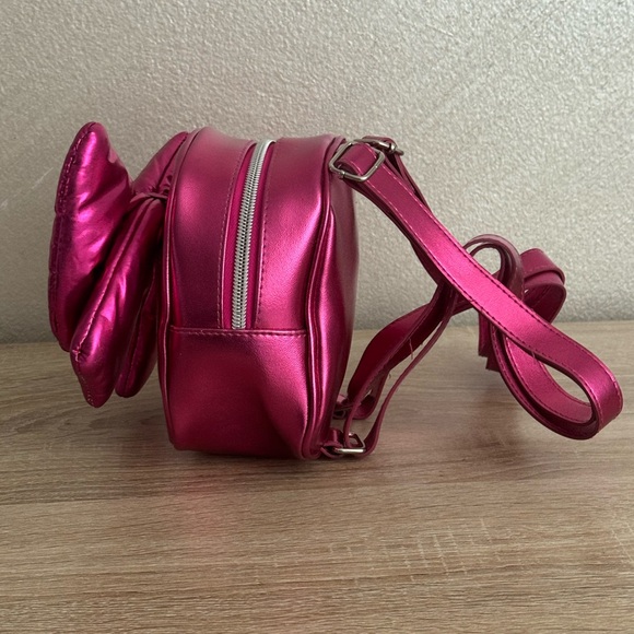 Bath & Body Works Metallic Hot Pink Mini Puffy Bow Backpack - Picture 4 of 12